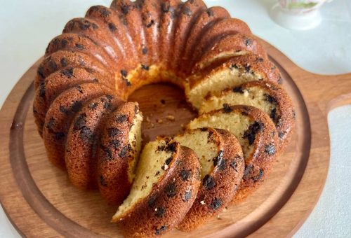 Yumuşacık Damla Çikolatalı Kek Tarifi