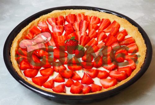 Çilekli Tart Tarifi – Kıtır Taban, Yumuşacık Krema, Taze Çilekler