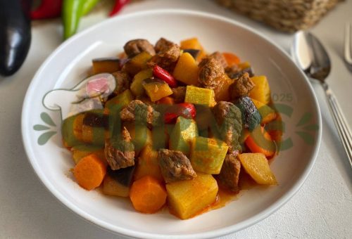 Etli Türlü Tarifi | Tencerede, Lezzetli ve Tam Ölçülü